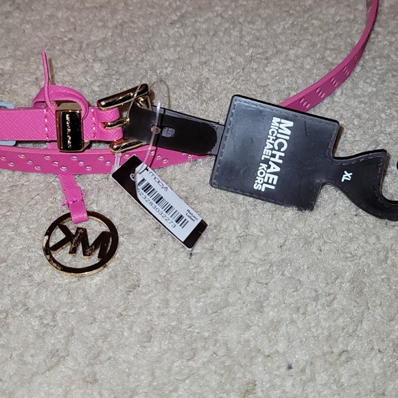 Michael Kors belt - Picture 2 of 4